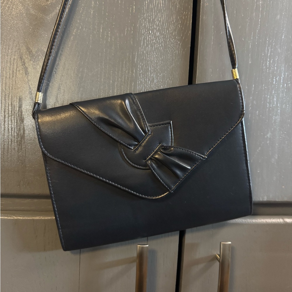 Vintage Rush Hour Navy Leather Clutch Cross body